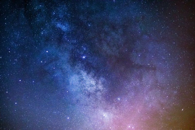 Гороскоп на 8 июня: У Овнов неожиданные открытия, а Стрельцы будут решать бытовые вопросы