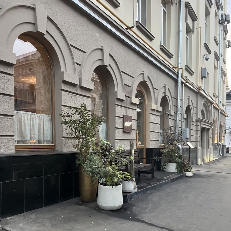Eliso Bistro:     