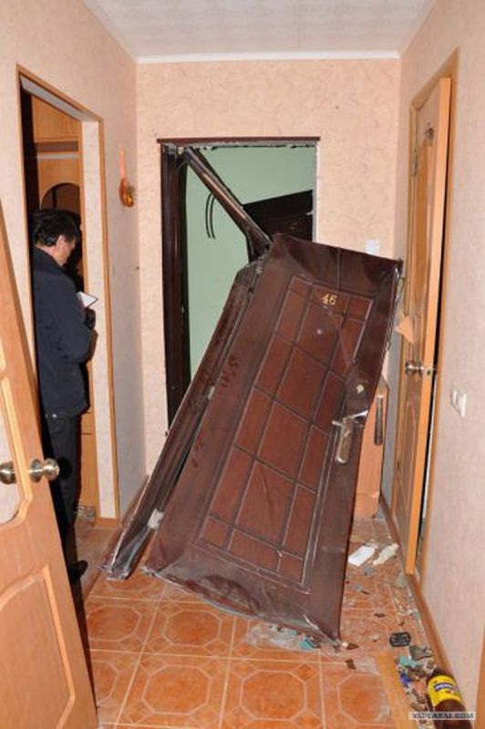 Суд встал на защиту пенсионерки после безосновательного вскрытия ее квартиры сантехниками