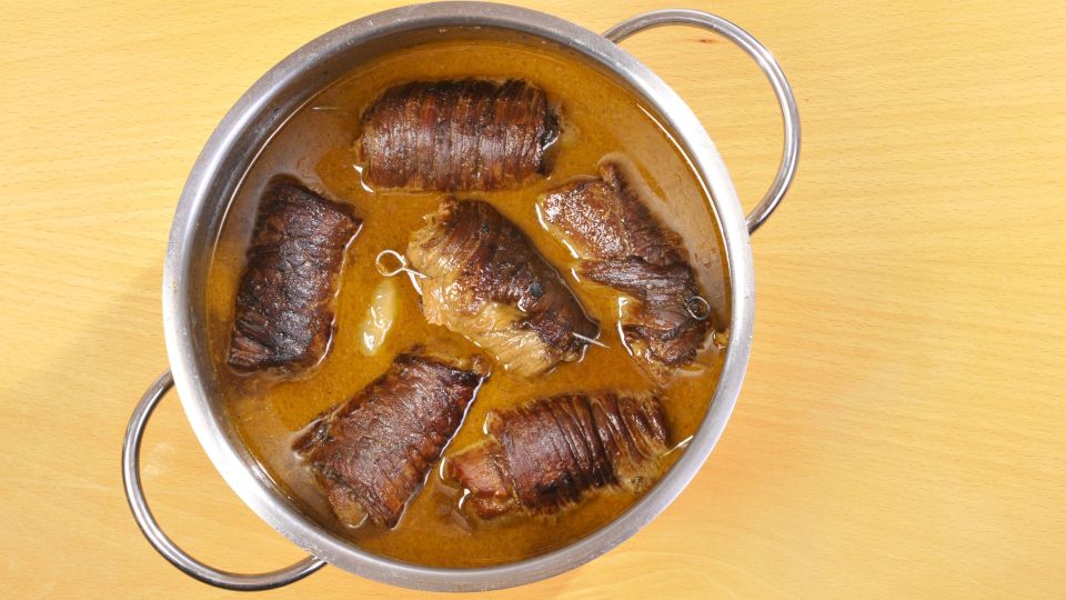 Не выбрасывайте кастрюлю с пригоревшей пищей: снова заблестит с этой хитростью