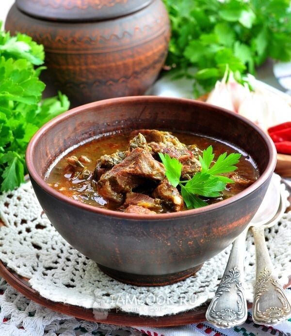 Грузинская кухня: секреты незабываемых чакапули и сациви