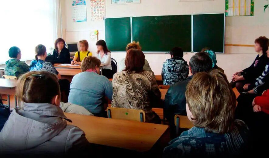 Обязанности родителей: действительно ли стоит идти на родительское собрание?