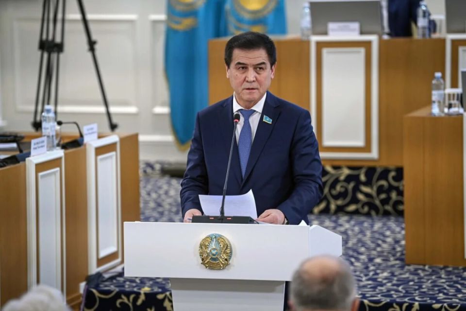 Новые границы парламента и идея единого курылтай: что меняют в Конституции