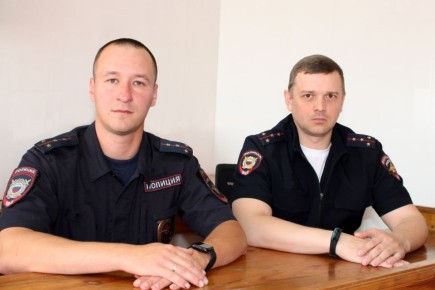 В Хакасии участковые уполномоченные полиции спасли мужчину, пострадавшего от сильной потери крови