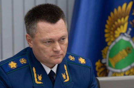 В свете последних жалоб – Игорь Краснов поручил проверить правомерность роста тарифов на электроэнергию, воду и другие коммунальные услуги