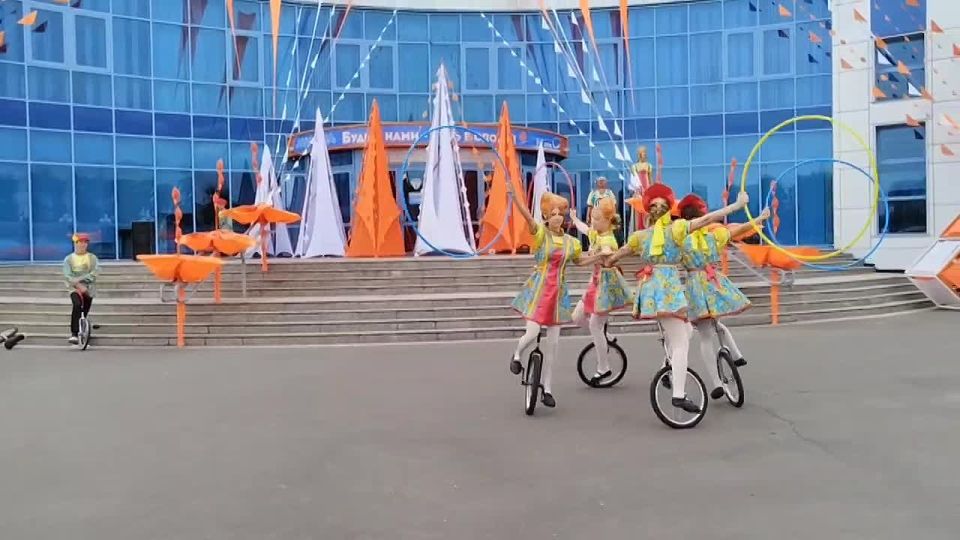       !    : ,  -    ; ,   ; ,      ; , ...