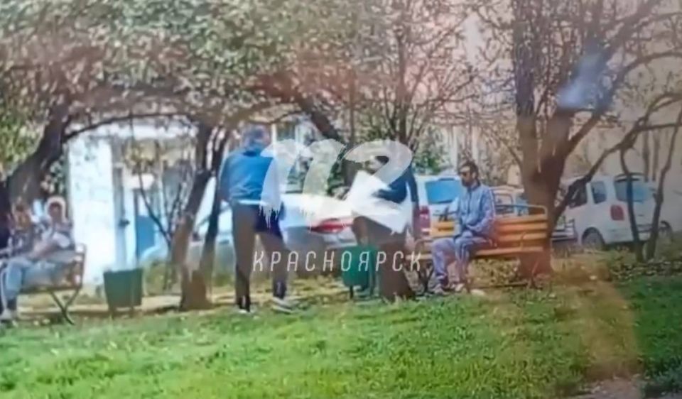 В Красноярске следователями СК проводится проверка по факту хулиганских действий мужчины в отношении пожилой женщины