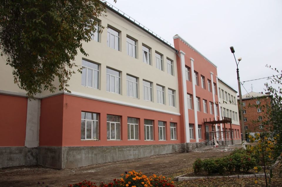 Сегодня на очередном штабе по капитальному ремонту школы № 10 Глава города Абакана Алексей Лемин проверил ход выполненных работ за прошедшую неделю