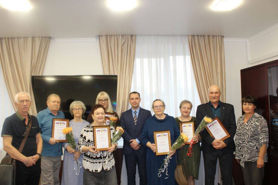 Ветеранов стройки БАМ наградили благодарностями Минтранса Хакасии