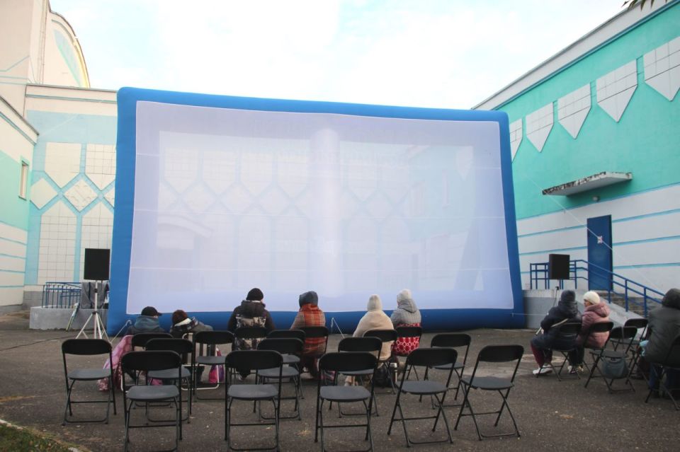 Многие наверняка представляли себе картину: вы в парке с близкими людьми – супругом, детьми, родителями, друзьями или соседями