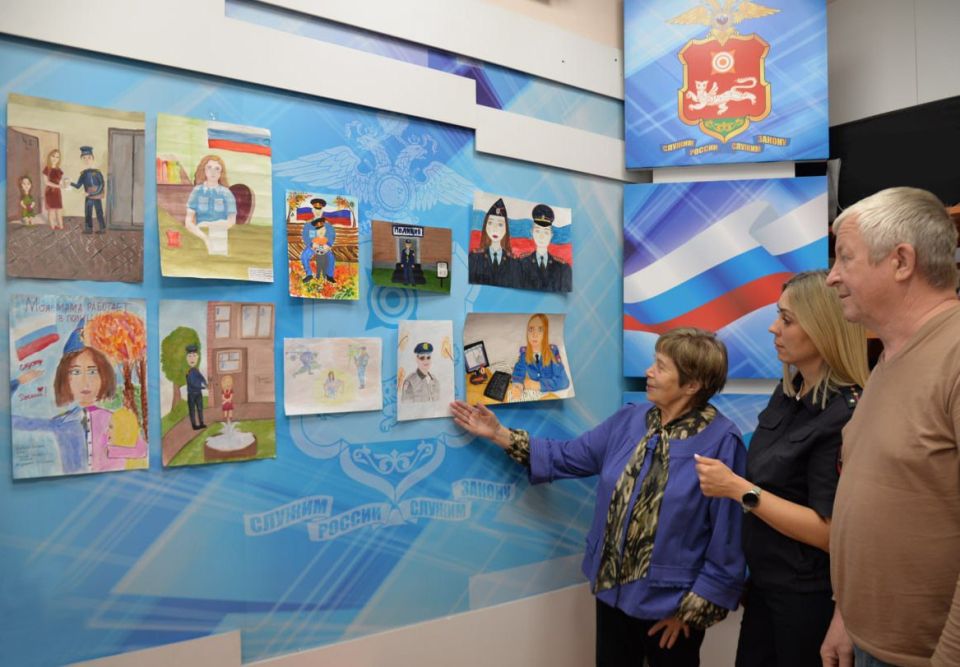 В МВД Хакасии выбрали победителей конкурса детского рисунка «Мои родители работают в полиции»