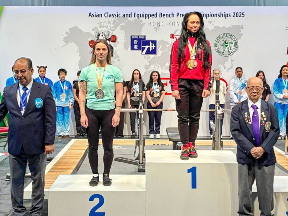 Глава Хакасии поздравил наших спортсменок