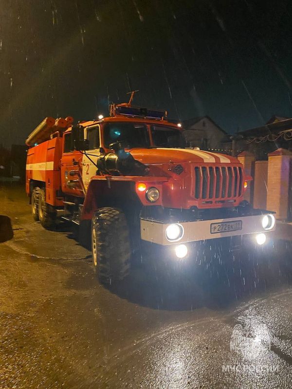 Неосторожное обращение с огнем и замыкание проводки привело к загораниям гаражей