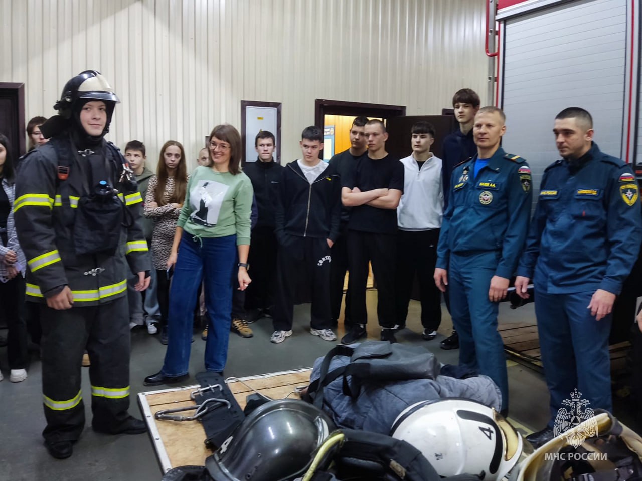 Побывать в гостях у пожарных — это незабываемо! Побывать в гостях у пожарных — это незабываемо!