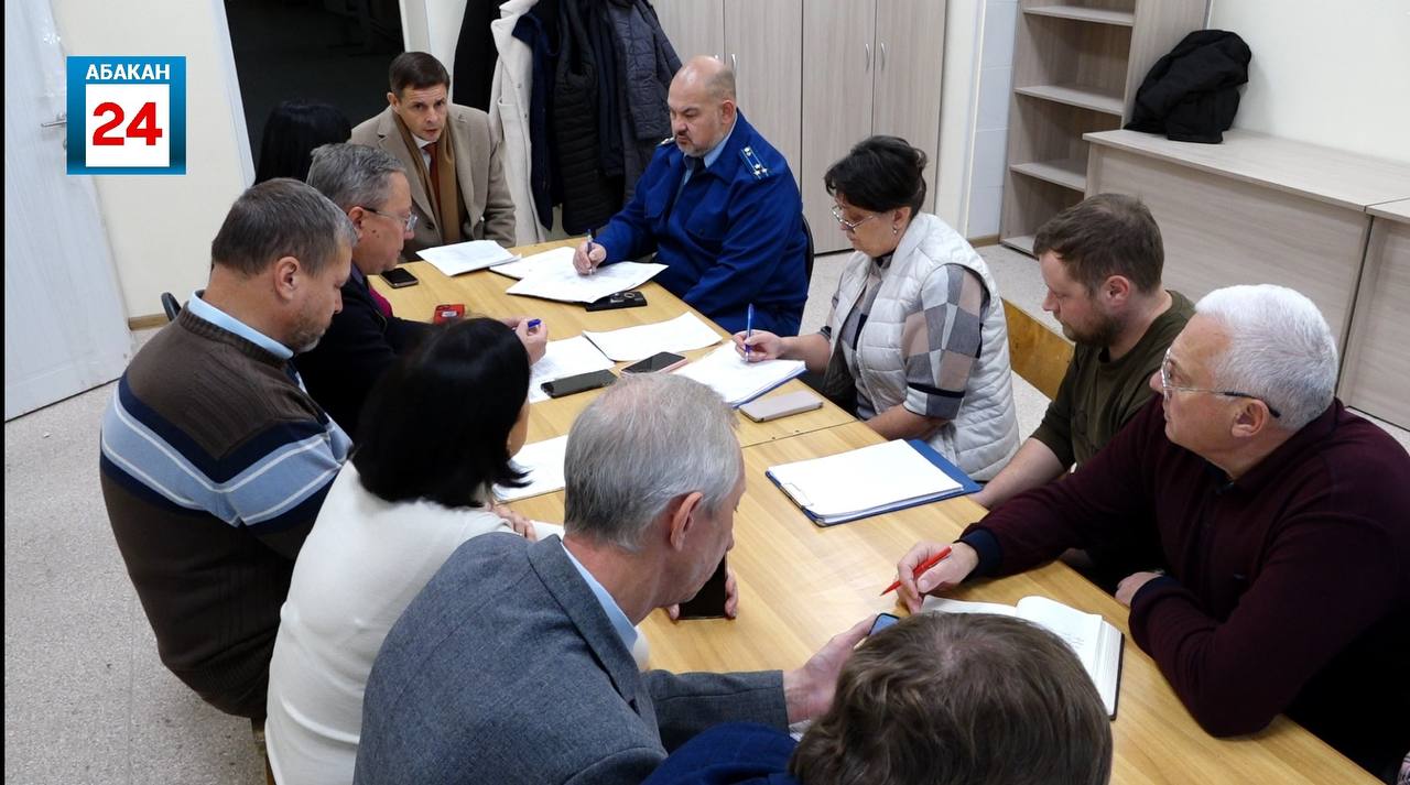 Завершить благоустройство 10-й абаканской школы подрядная организация обещала еще к концу первой учебной четверти, однако темпы работ по-прежнему идут неторопливо Завершить благоустройство 10-й абаканской школы подрядная организация обещала еще к концу первой учебной четверти, однако темпы работ по-прежнему идут неторопливо