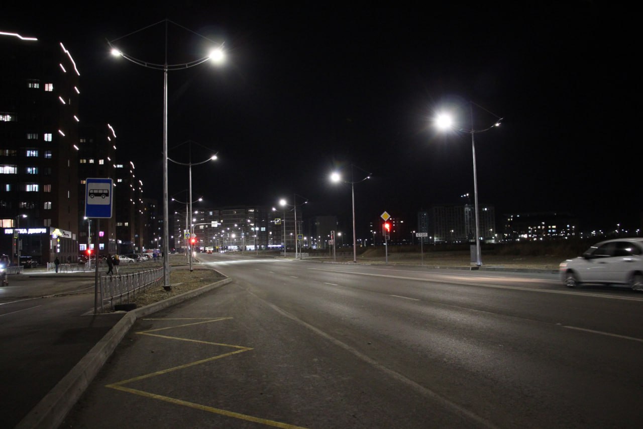 В тестовом режиме заработало улично-дорожное освещение на участке улицы Кирова от улицы Чернышевского до улицы Итыгина В тестовом режиме заработало улично-дорожное освещение на участке улицы Кирова от улицы Чернышевского до улицы Итыгина