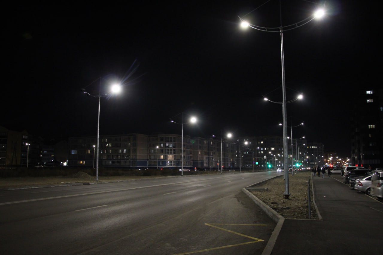 В тестовом режиме заработало улично-дорожное освещение на участке улицы Кирова от улицы Чернышевского до улицы Итыгина В тестовом режиме заработало улично-дорожное освещение на участке улицы Кирова от улицы Чернышевского до улицы Итыгина
