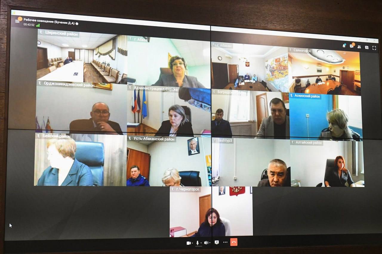 Срок до субботы: Валентин Коновалов потребовал от муниципалитетов устранить все замечания от Ростехнадзора Срок до субботы: Валентин Коновалов потребовал от муниципалитетов устранить все замечания от Ростехнадзора