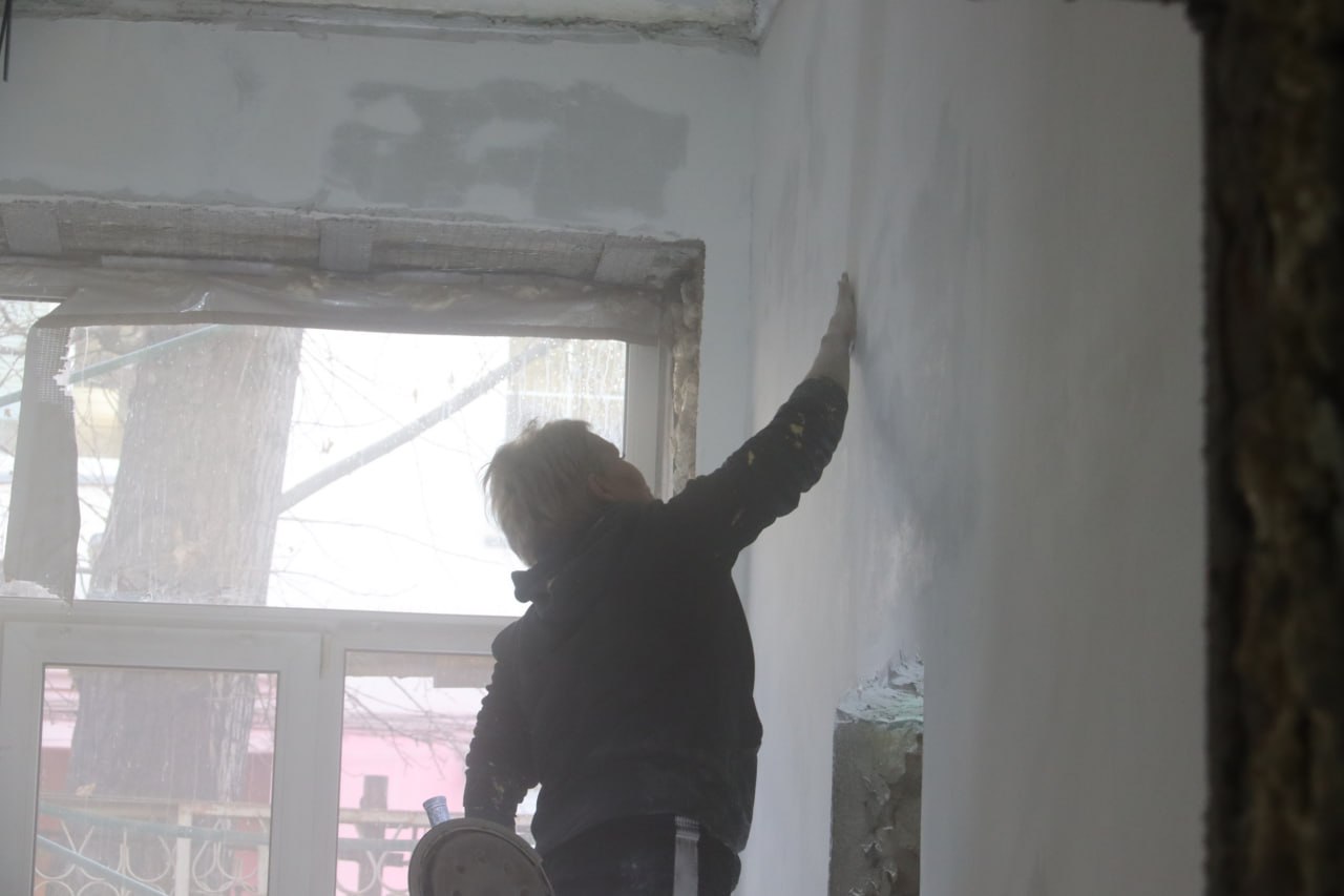 «Муниципальный жилищный фонд» держит хорошие темпы не только по фасадным работам в школе № 1, но и по внутренней отделке «Муниципальный жилищный фонд» держит хорошие темпы не только по фасадным работам в школе № 1, но и по внутренней отделке