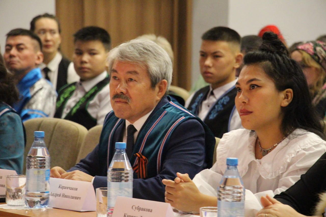 30 октября в Центре детского творчества состоялся финал муниципального этапа семейного фестиваля-конкурса «Родной язык – душа народа» 30 октября в Центре детского творчества состоялся финал муниципального этапа семейного фестиваля-конкурса «Родной язык – душа народа»