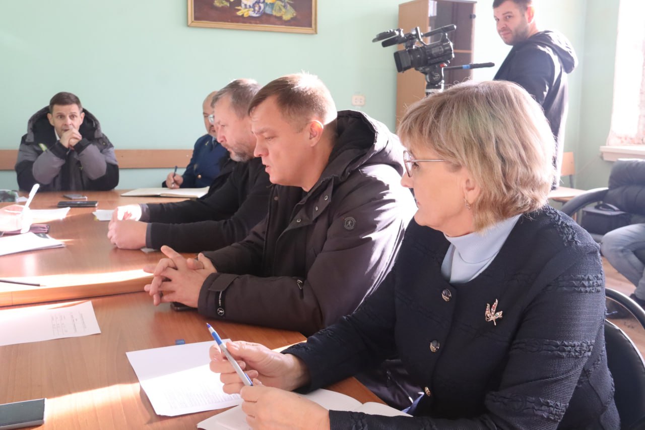 «Муниципальный жилищный фонд» держит хорошие темпы не только по фасадным работам в школе № 1, но и по внутренней отделке «Муниципальный жилищный фонд» держит хорошие темпы не только по фасадным работам в школе № 1, но и по внутренней отделке