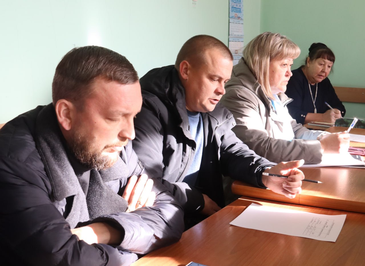 «Муниципальный жилищный фонд» держит хорошие темпы не только по фасадным работам в школе № 1, но и по внутренней отделке «Муниципальный жилищный фонд» держит хорошие темпы не только по фасадным работам в школе № 1, но и по внутренней отделке