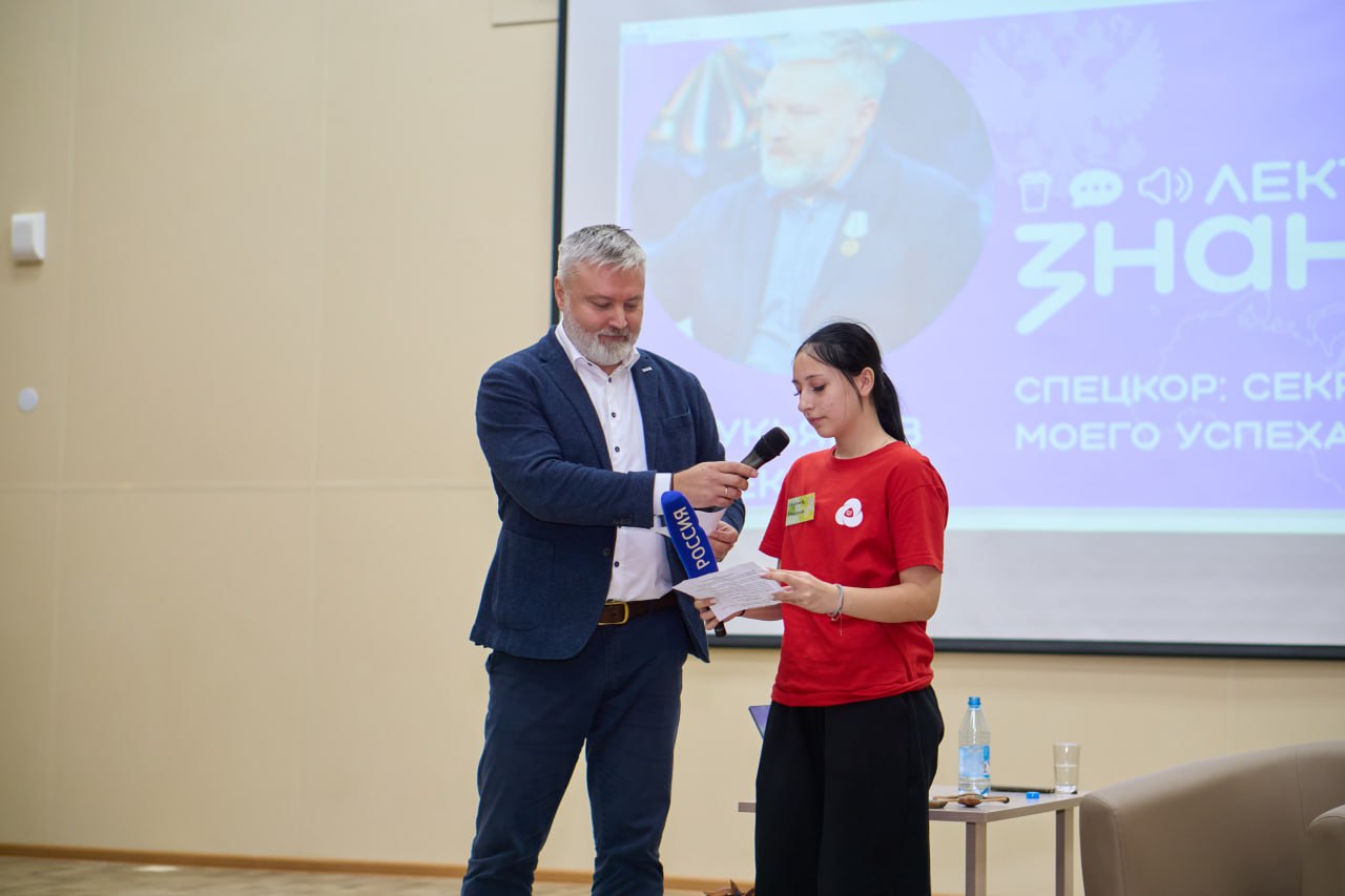 Те, кто не попал в команду или в состав избирательной комиссии тоже не скучают Те, кто не попал в команду или в состав избирательной комиссии тоже не скучают