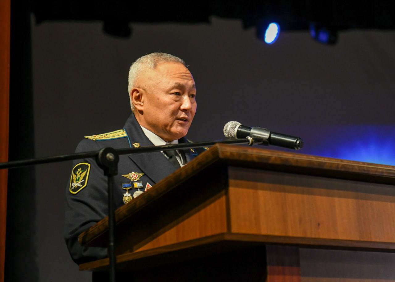 Глава Хакасии Принял участие в торжественном мероприятии, посвященном Дню судебного пристава и 160-летию со дня создания института судебных приставов в России Глава Хакасии Принял участие в торжественном мероприятии, посвященном Дню судебного пристава и 160-летию со дня создания института судебных приставов в России