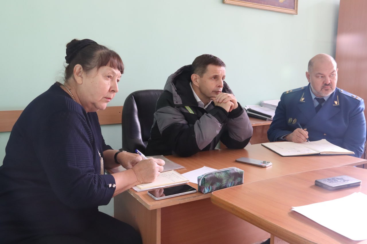 «Муниципальный жилищный фонд» держит хорошие темпы не только по фасадным работам в школе № 1, но и по внутренней отделке «Муниципальный жилищный фонд» держит хорошие темпы не только по фасадным работам в школе № 1, но и по внутренней отделке