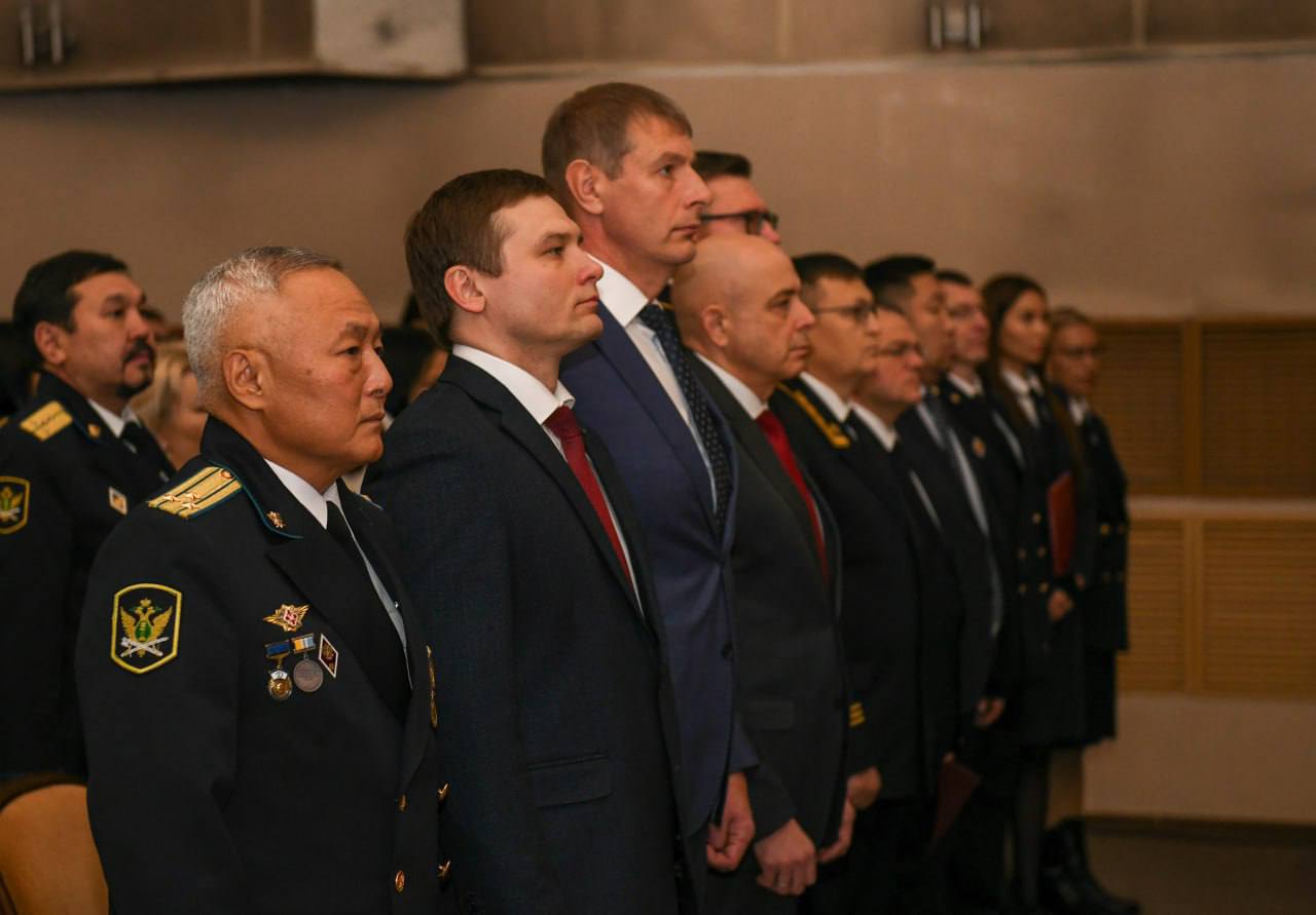 Глава Хакасии Принял участие в торжественном мероприятии, посвященном Дню судебного пристава и 160-летию со дня создания института судебных приставов в России Глава Хакасии Принял участие в торжественном мероприятии, посвященном Дню судебного пристава и 160-летию со дня создания института судебных приставов в России