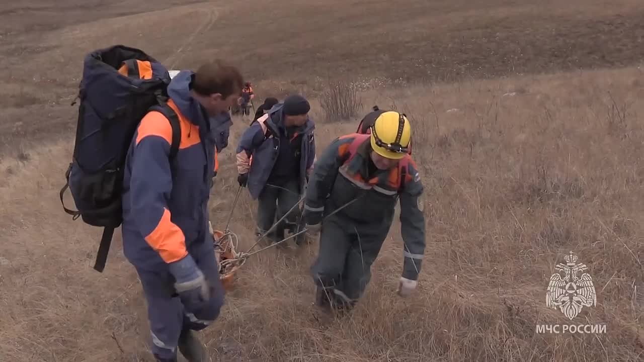 Полное погружение: необычную спелеотренировку провели спасатели Хакасии