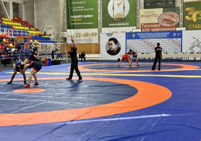 Всероссийские соревнования по вольной борьбе стартовали в абаканском спорткомплексе им. Н.Г. Булакина