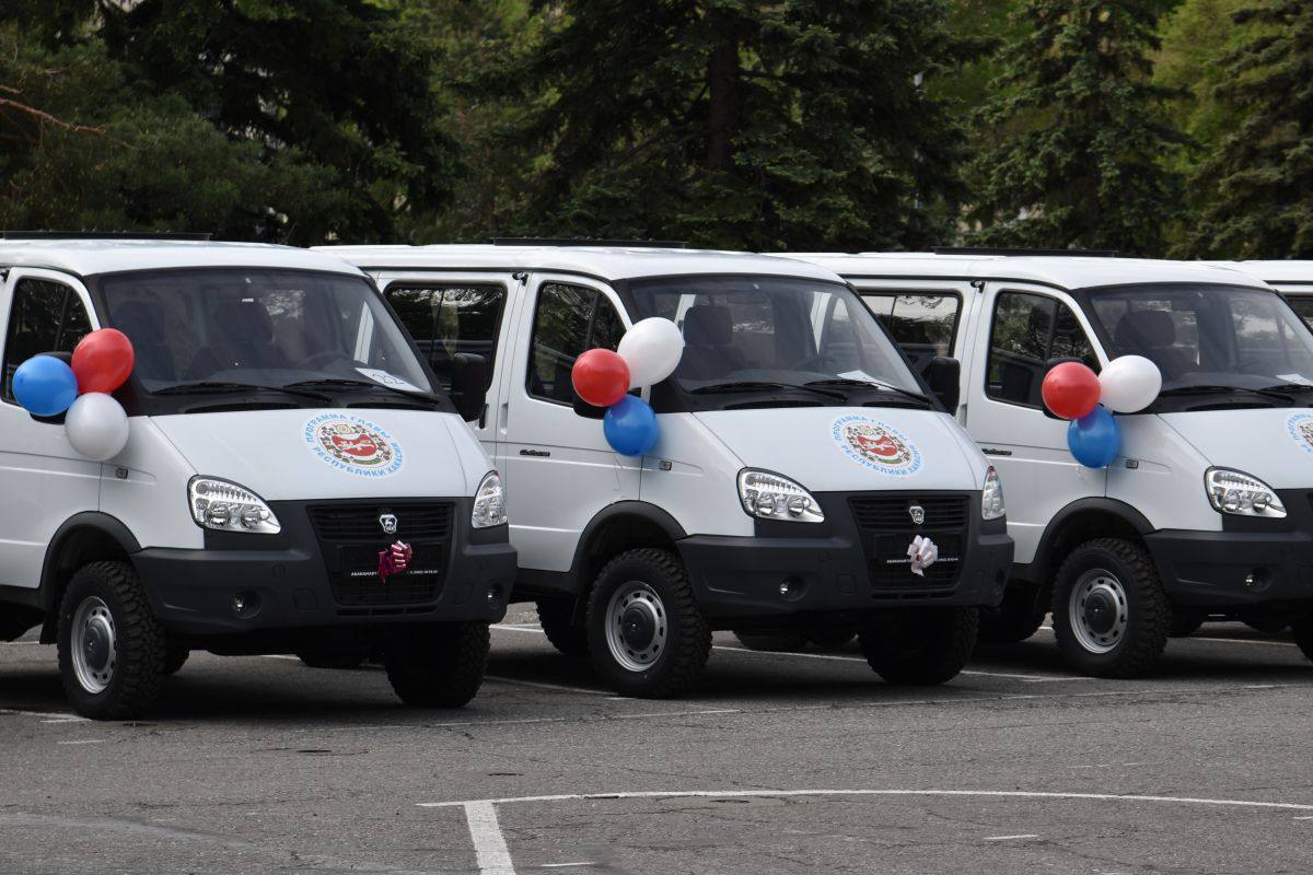 Минтруд Хакасии: изменены условия выдачи микроавтобусов многодетным семьям