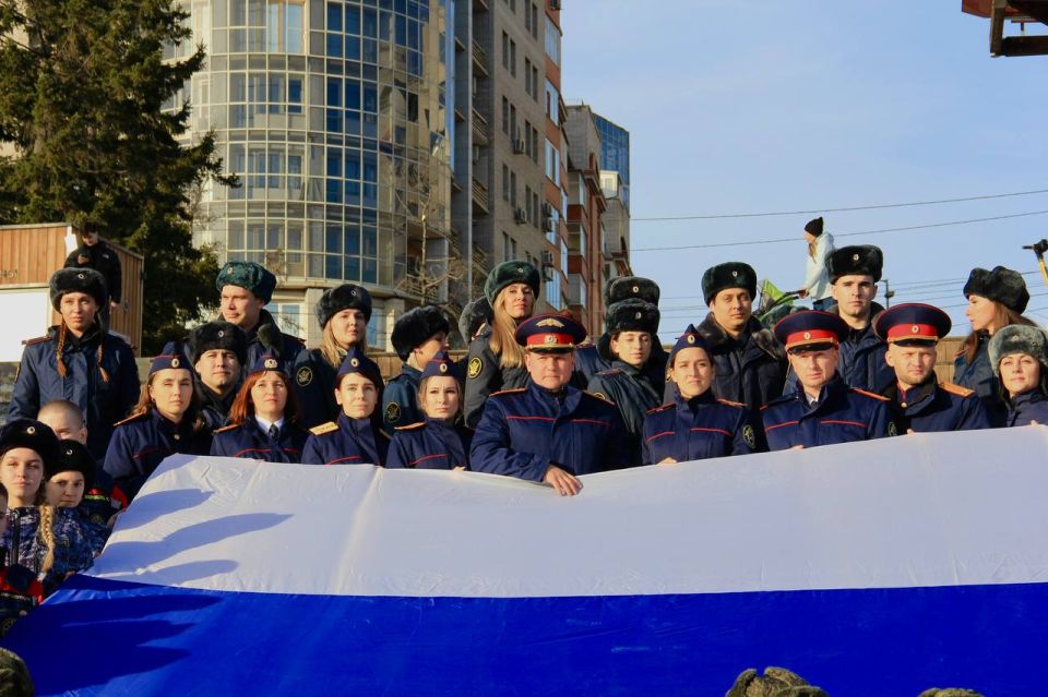 Сотрудники регионального СК приняли участие в масштабной патриотической акции в Красноярске Сотрудники регионального СК приняли участие в масштабной патриотической акции в Красноярске