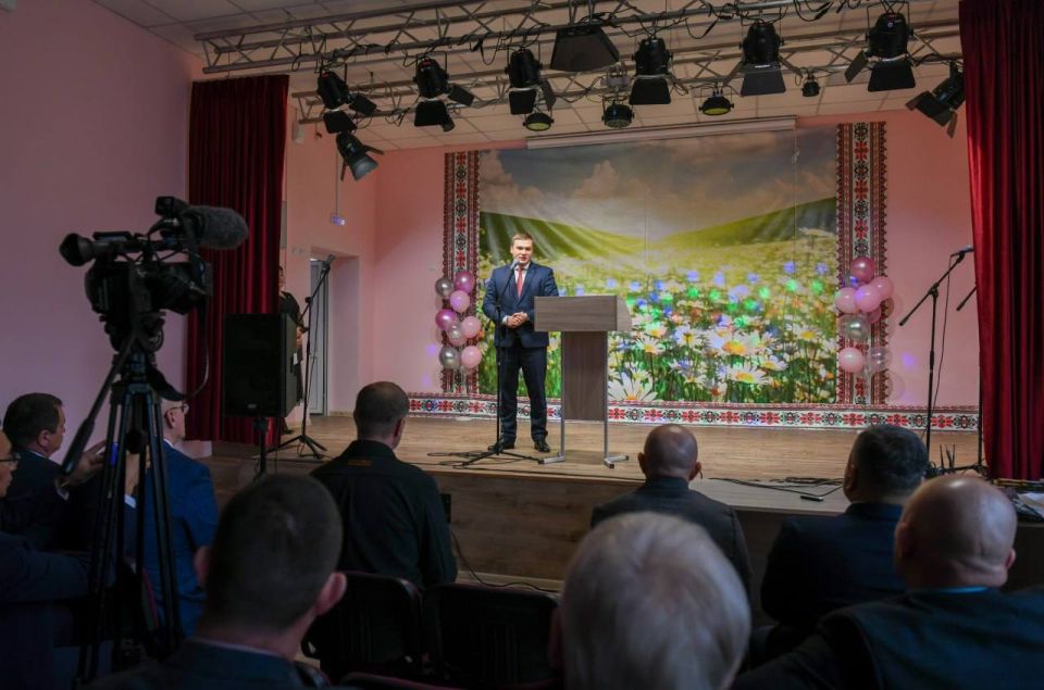 Благодаря федеральной программе «Комплексное развитие сельских территорий» в селе Арбаты открылась новая школа Благодаря федеральной программе «Комплексное развитие сельских территорий» в селе Арбаты открылась новая школа