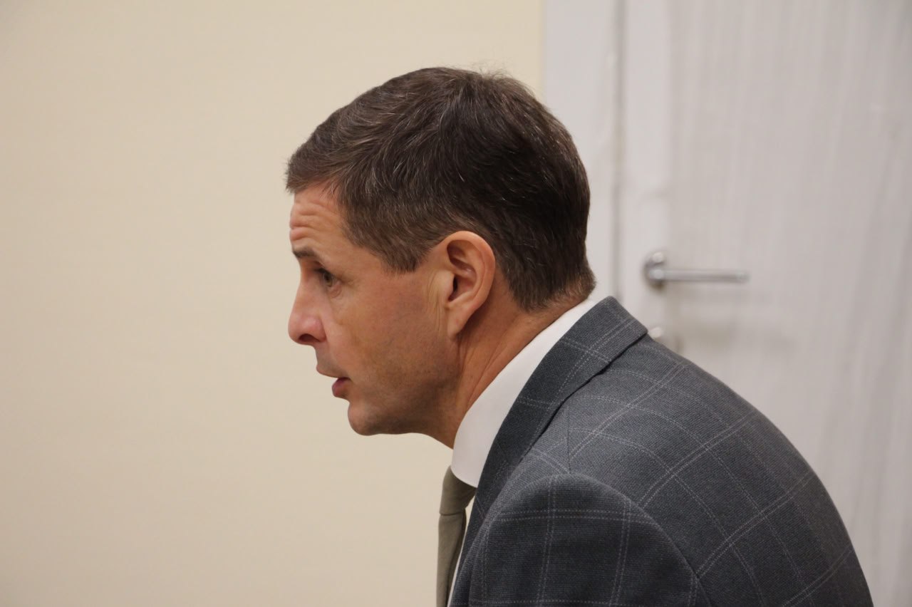 Глава города Абакана Алексей Лемин на очередном штабе в школе № 10 обсудил с подрядчиком продвижение работ на объекте Глава города Абакана Алексей Лемин на очередном штабе в школе № 10 обсудил с подрядчиком продвижение работ на объекте