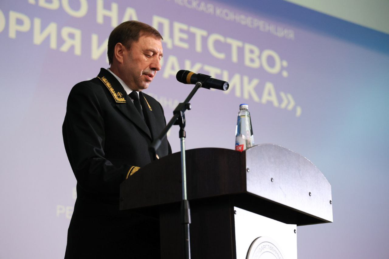 В Хакасии обсудили «Право на детство» В Хакасии обсудили «Право на детство»