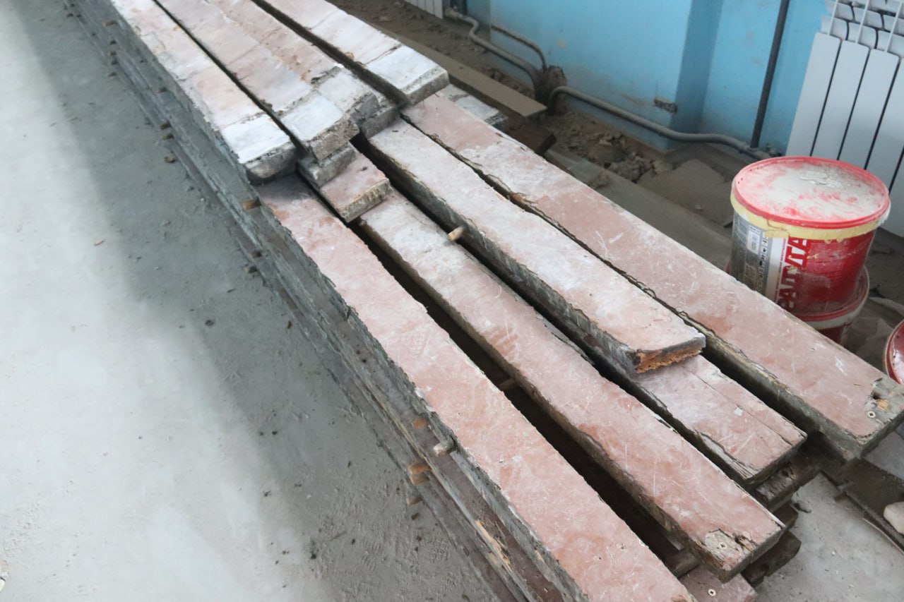 С 30 сентября в школе № 1 капитальный ремонт выполняет НО «Муниципальный жилищный фонд города Абакана» С 30 сентября в школе № 1 капитальный ремонт выполняет НО «Муниципальный жилищный фонд города Абакана»