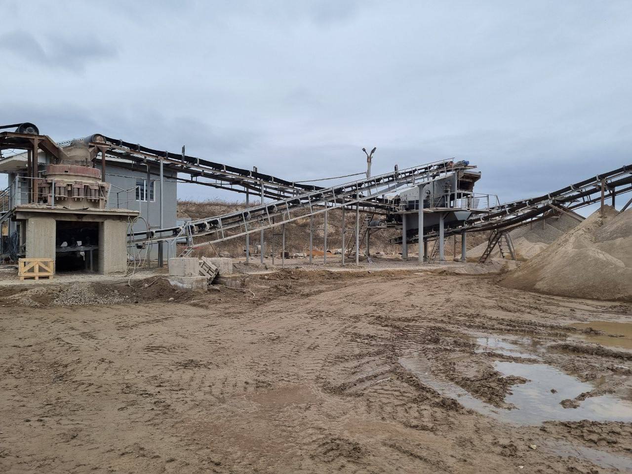 В Красноярске завершено расследование уголовных дел по обвинению руководителей двух коммерческих организаций в хищении полезных ископаемых на сумму более 535 млн рублей В Красноярске завершено расследование уголовных дел по обвинению руководителей двух коммерческих организаций в хищении полезных ископаемых на сумму более 535 млн рублей