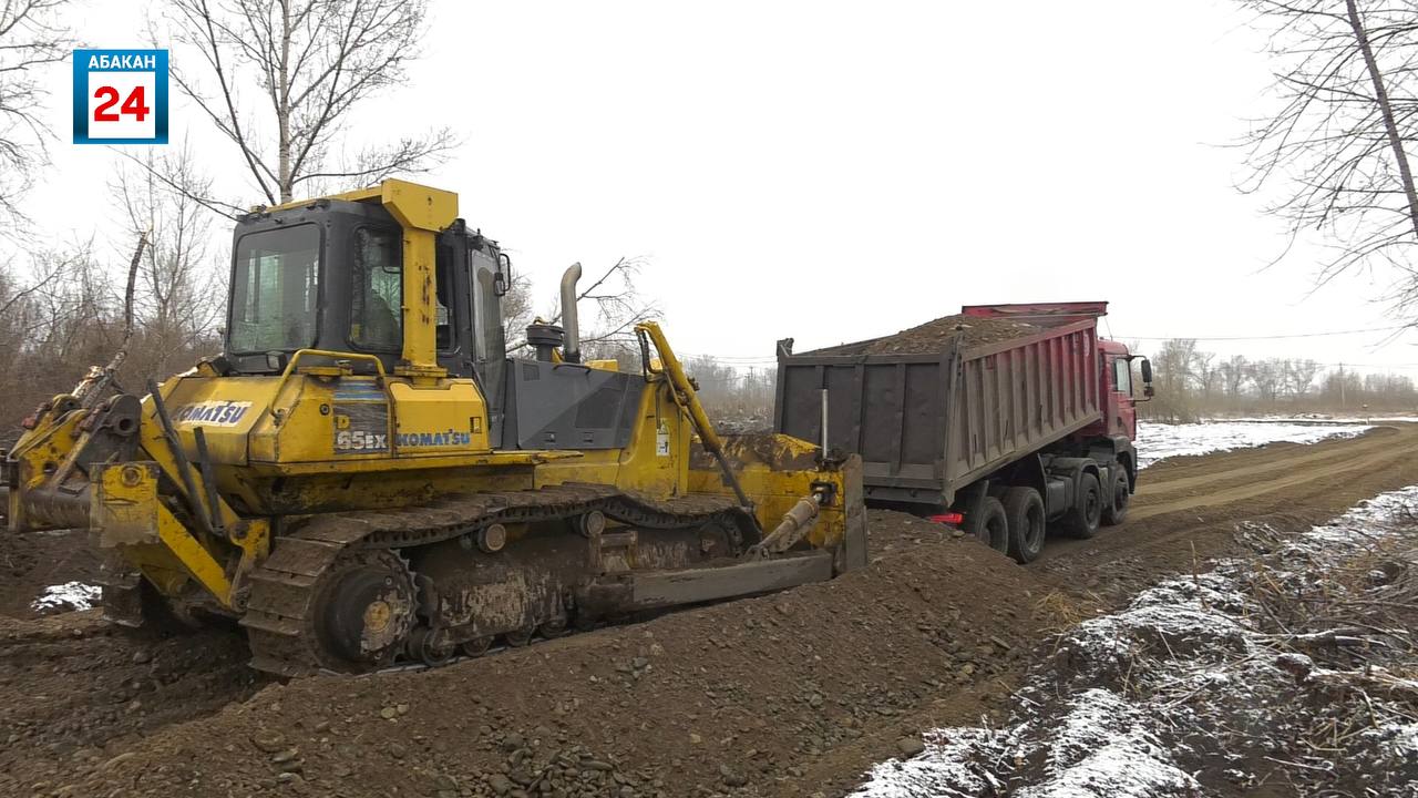 Дорога вместо болота: в 10-м жилом районе Абакана стартовали работы на улице Василия Угужакова