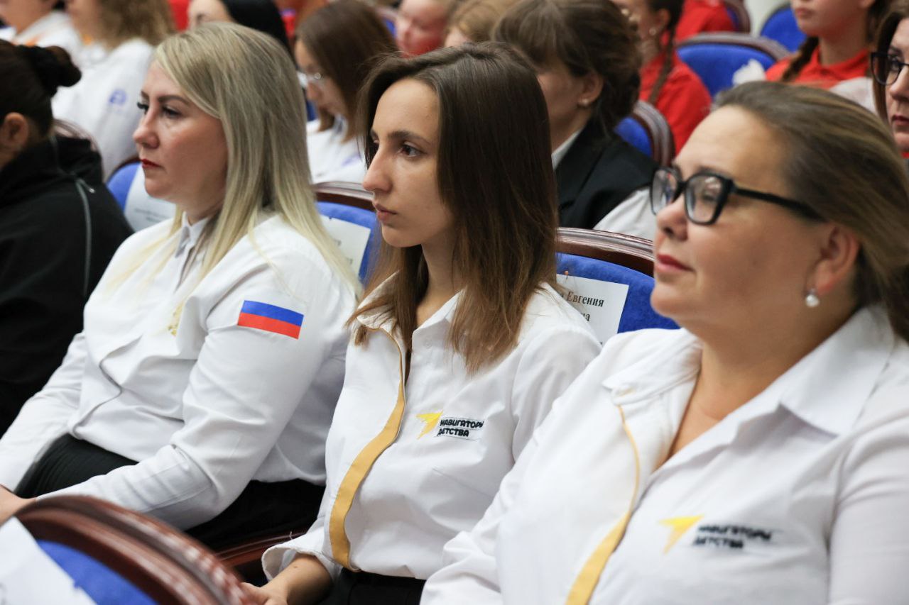 В Хакасии обсудили «Право на детство» В Хакасии обсудили «Право на детство»