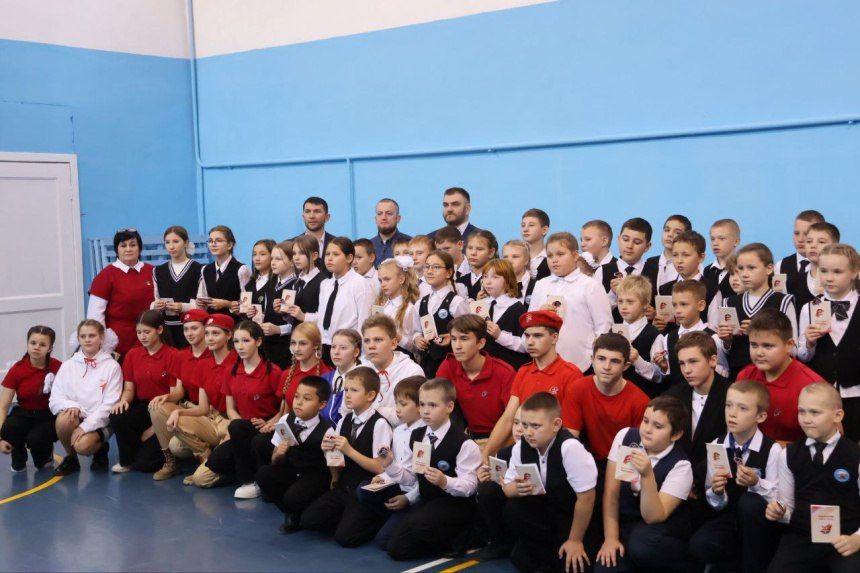 Патриотический прорыв: Новороссийскую школу приняли в Юнармию