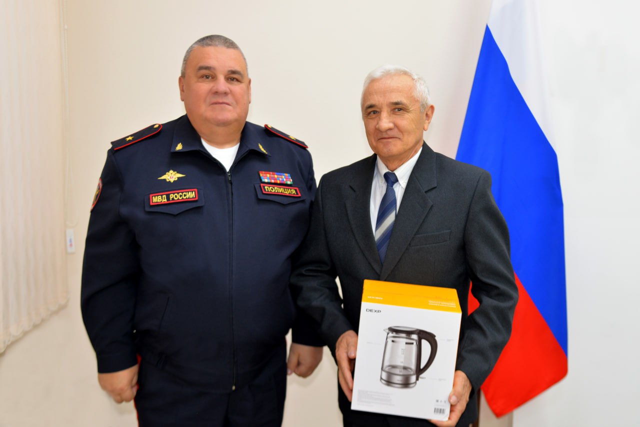 В МВД по Республике Хакасия в преддверии Дня сотрудников органов внутренних дел чествовали ветеранов службы В МВД по Республике Хакасия в преддверии Дня сотрудников органов внутренних дел чествовали ветеранов службы