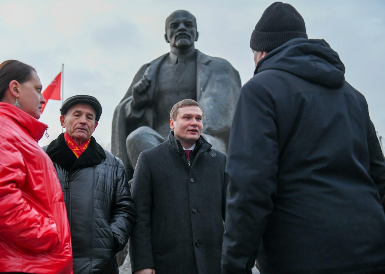 Валентин Коновалов: 108 лет назад началась Великая Октябрьская социалистическая революция Валентин Коновалов: 108 лет назад началась Великая Октябрьская социалистическая революция