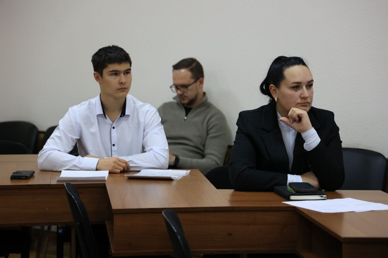 Молодёжный парламент Хакасии обновил состав Молодёжный парламент Хакасии обновил состав