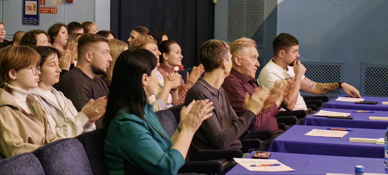 В Абаканском Дворце Молодёжи стартовал финал фестиваля «Молодость плюс» В Абаканском Дворце Молодёжи стартовал финал фестиваля «Молодость плюс»