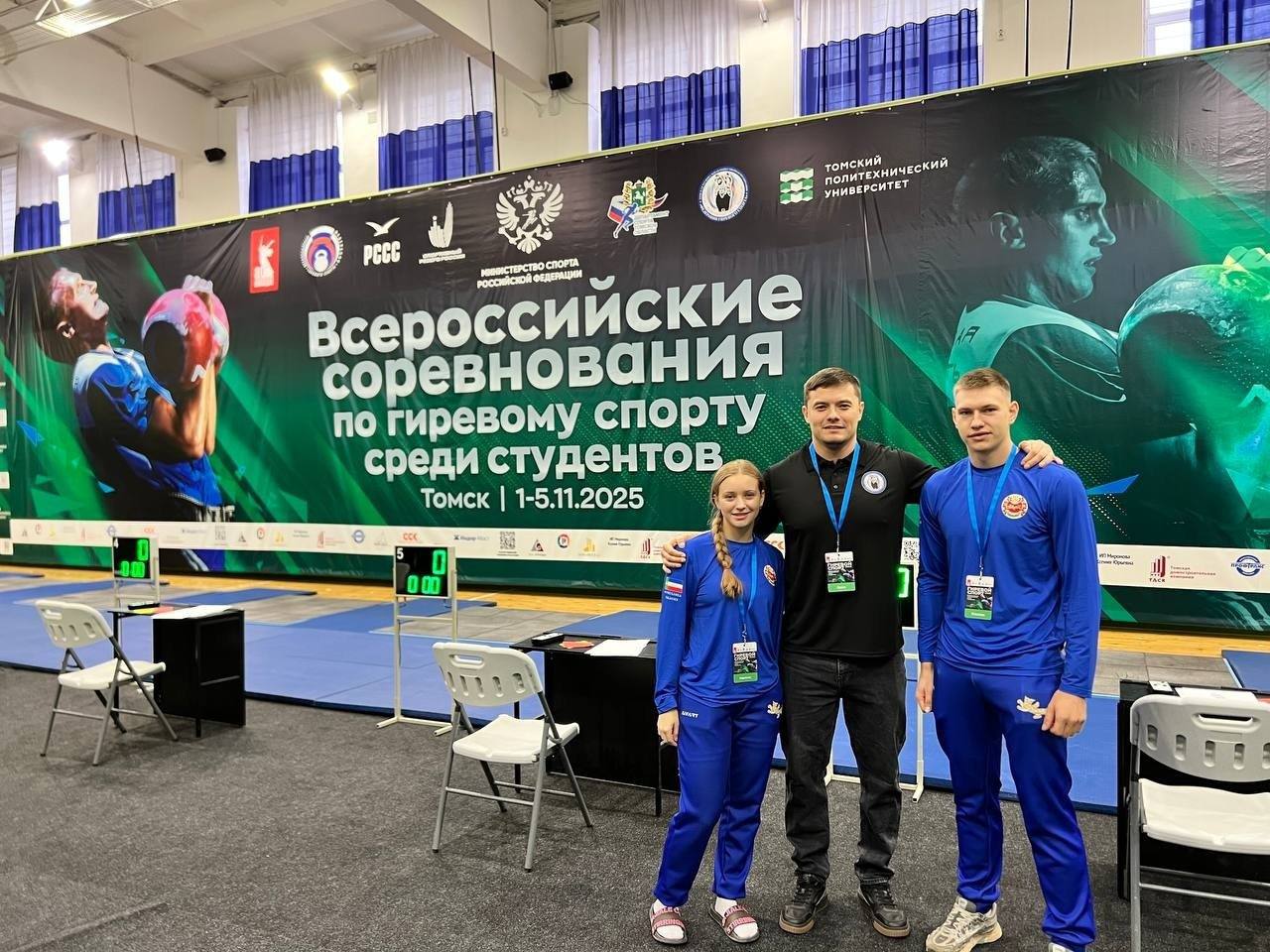 Гиревики Хакасии привезли несколько медалей со всероссийских соревнований в Томске