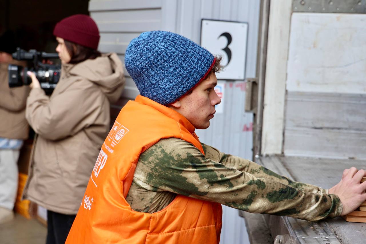 Забота о детях и бойцах: Верховный Совет отправляет масштабную гуманитарную помощь Забота о детях и бойцах: Верховный Совет отправляет масштабную гуманитарную помощь