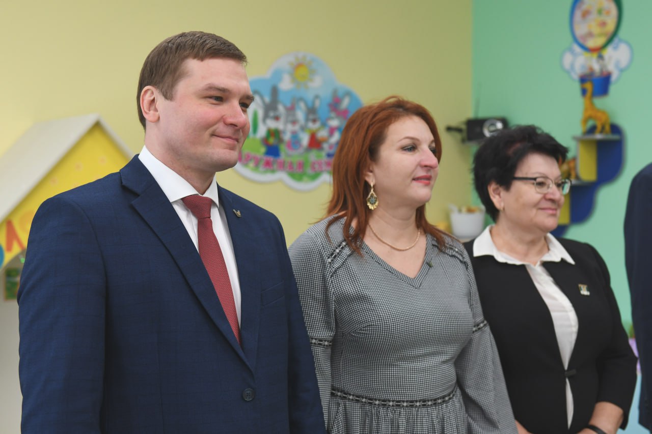 ГЛАВА ХАКАСИИ ОТКРЫЛ ДЕТСКИЙ САД "СОЛНЫШКО" В КАЙБАЛАХ ПОСЛЕ РЕМОНТА ГЛАВА ХАКАСИИ ОТКРЫЛ ДЕТСКИЙ САД "СОЛНЫШКО" В КАЙБАЛАХ ПОСЛЕ РЕМОНТА