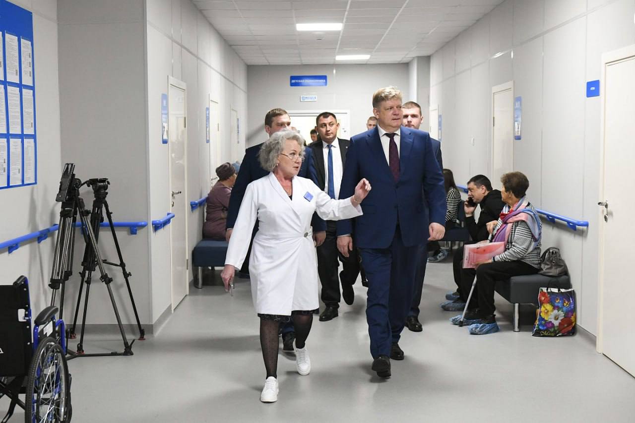 Укрепление аэроузла и развитие социальной инфраструктуры: Полпред Президента Анатолий Серышев работает в Хакасии Укрепление аэроузла и развитие социальной инфраструктуры: Полпред Президента Анатолий Серышев работает в Хакасии